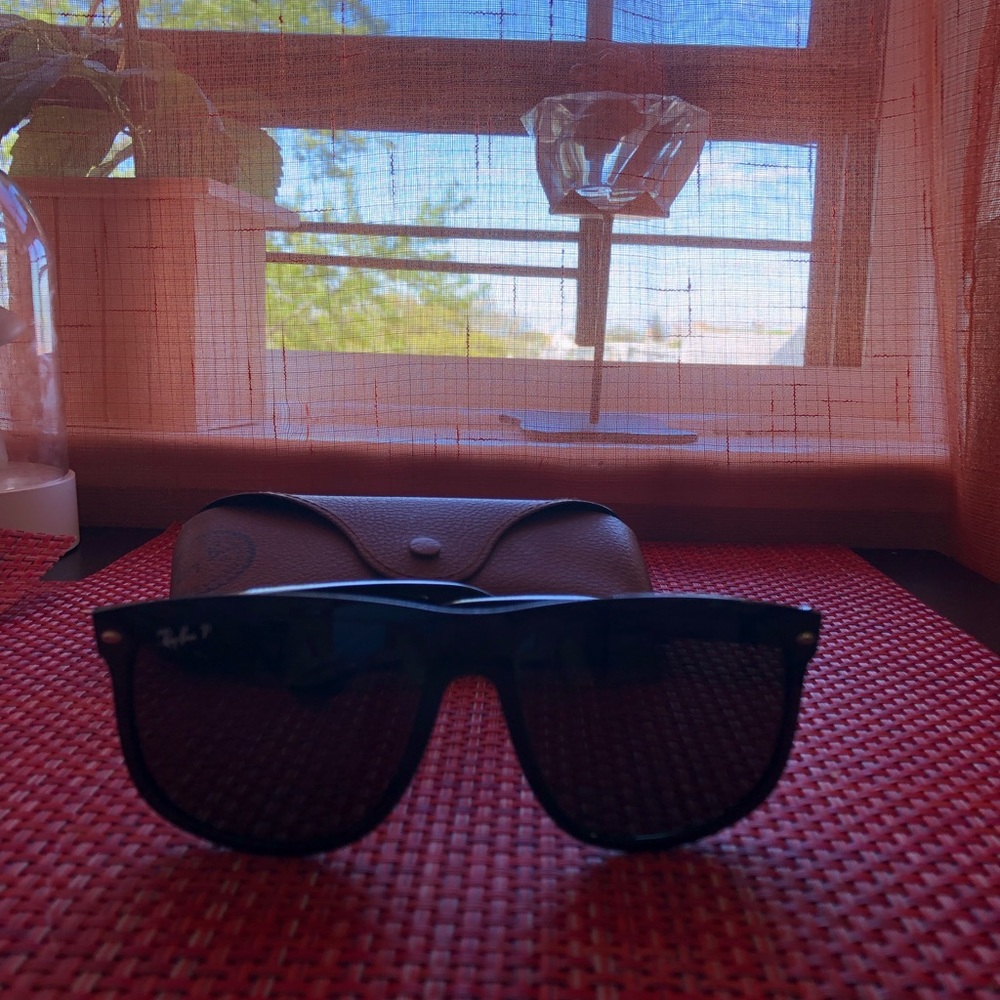 Ray-Ban ® RB4147 fashionable sunglasses